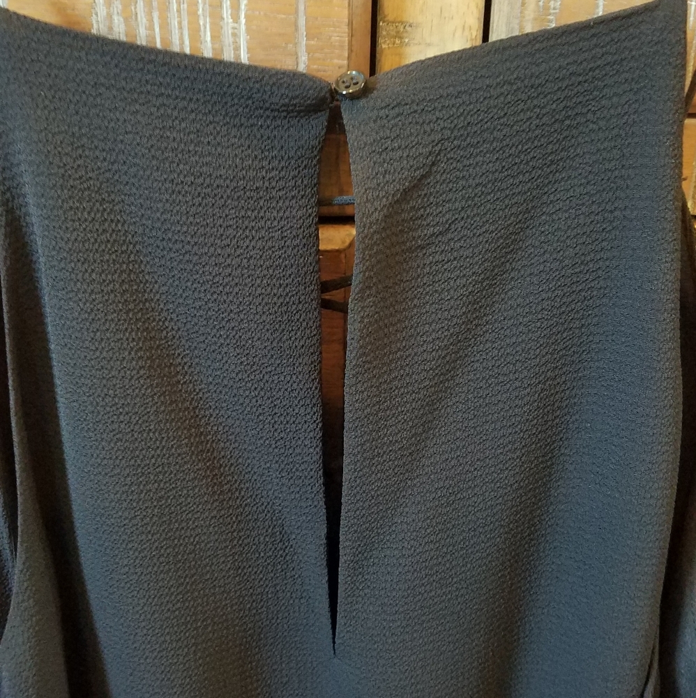 Wayf Romper - Picture 2 of 7